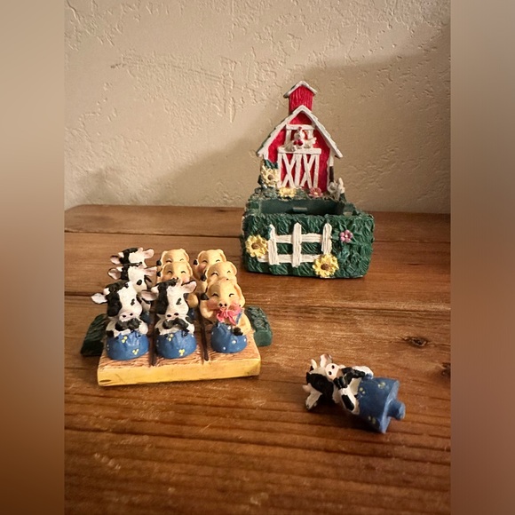 Vintage Tic Tac Toe Barn with Barn Animals! 10 Pieces Cows & Pigs - Picture 14 of 14